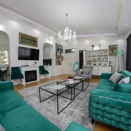 Emerald Elegant Apartman