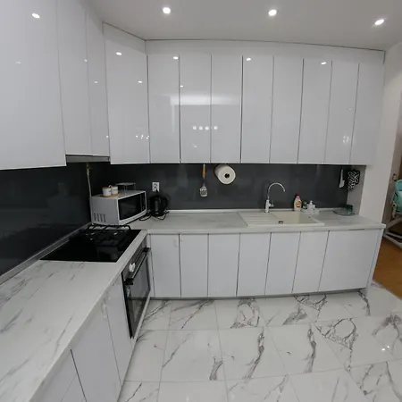 Emerald Elegant Apartman *