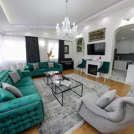 Emerald Elegant *