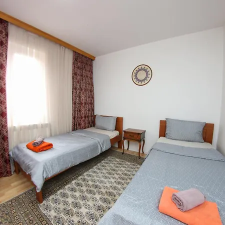Emerald Elegant Apartman *
