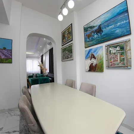 Emerald Elegant Apartman